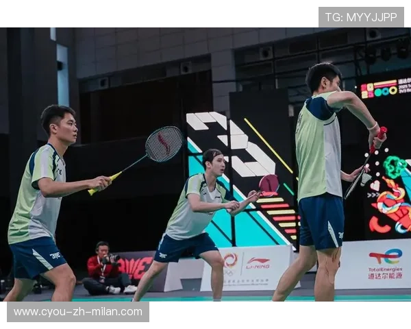 完美杯山东羽毛球赛高手对决